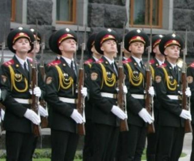 Президентский полк ФСО России пополнился 15 призывниками из Самарской области.