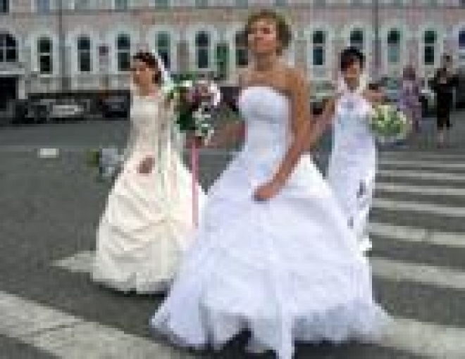 Самарские невесты претендуют на 15 000 рублей
